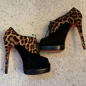 Louboutin Leopard Pony Hair Lady Derby Lace Up Peep Pumps Heels Size 38.5 US 8.5